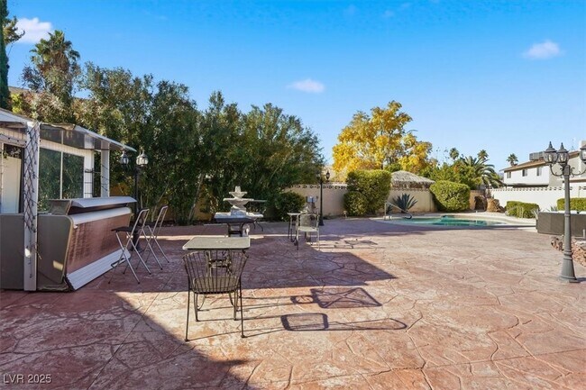 Building Photo - 3182 Moonflower Dr