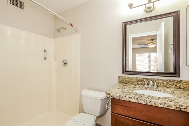 Building Photo - 3310 W Rose Garden Ln