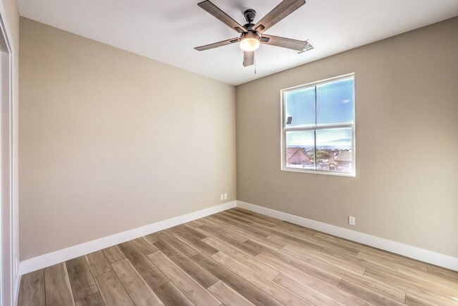 Building Photo - Almost a FULL ACRE - Immediate Move In - Bring Your Horses, Animals, Toys or ?!?