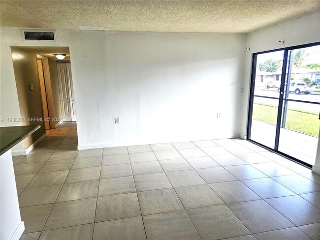 Building Photo - 19760 SW 103rd Ct