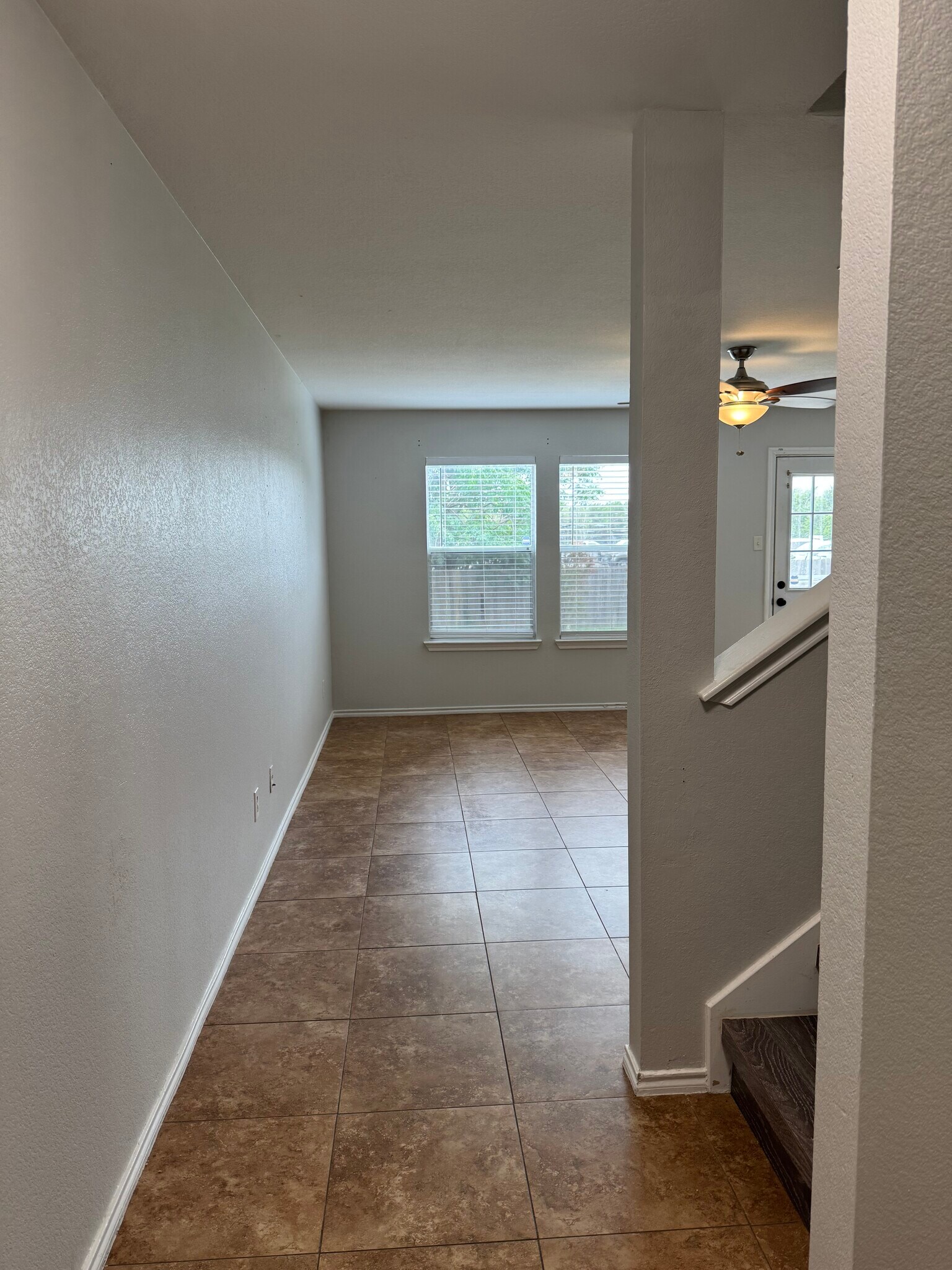 Building Photo - 608 Sherry Dr