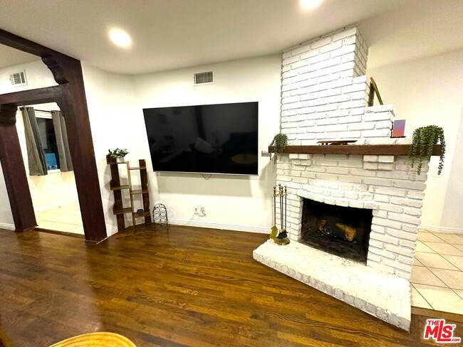 Building Photo - 15732 Covello St