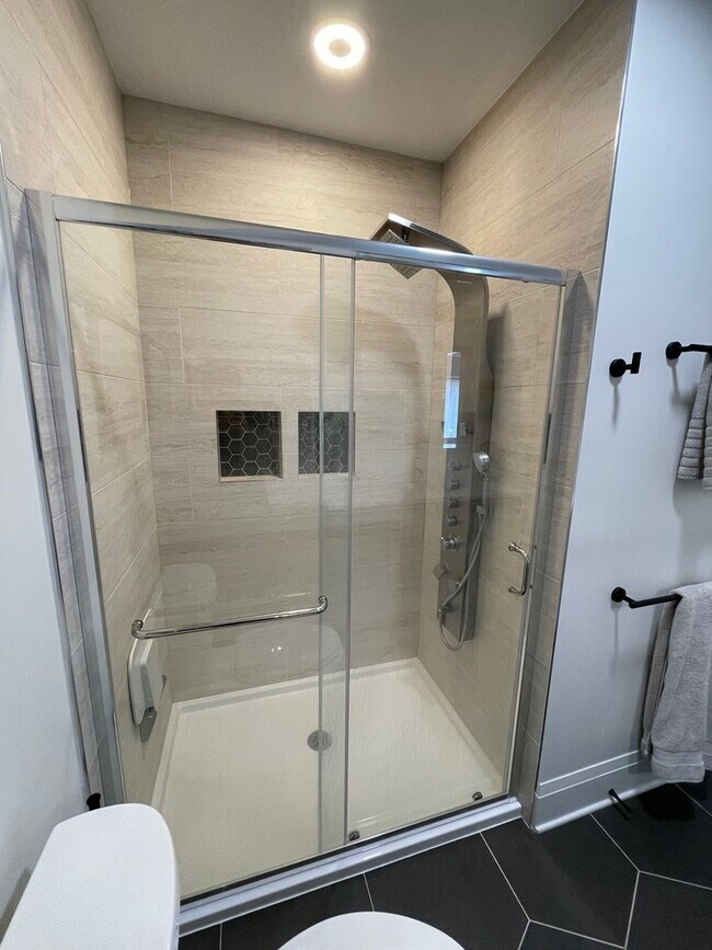 Building Photo - 433 Wisconsin Ave