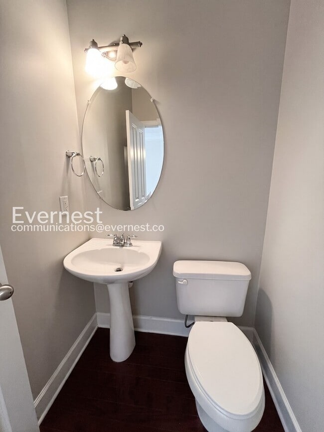 Building Photo - 7222 Althorp Way