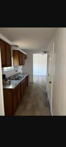 Building Photo - 4502 Jacksonville Rd