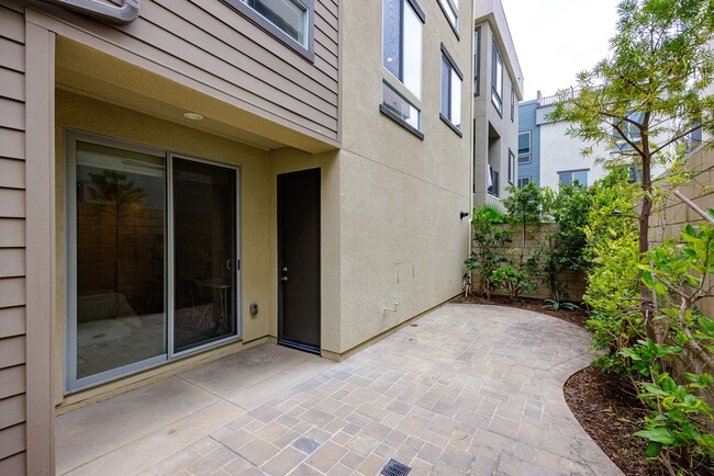 Building Photo - Lighthouse Community 4 Bedroom Home - Ocea...