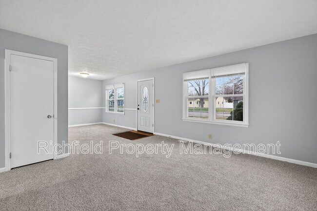 Building Photo - 1260 Lincoln Dr