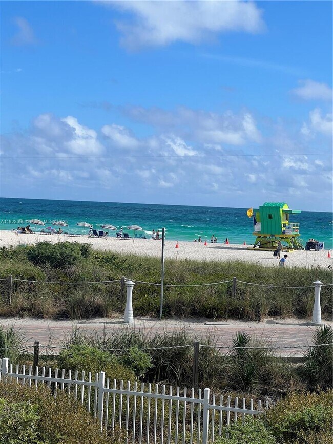 Building Photo - 345 Ocean Dr