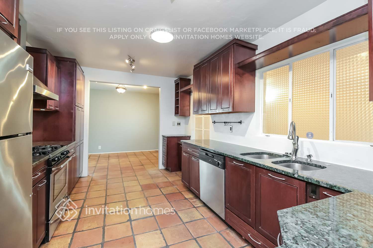 Building Photo - 1507 W Mitchell Dr