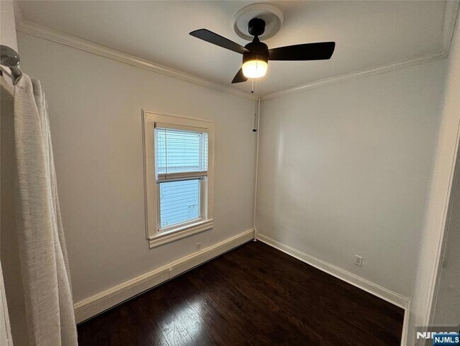 Building Photo - 24 Pamrapo Ave