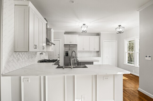 Building Photo - 309 Caraway Ln