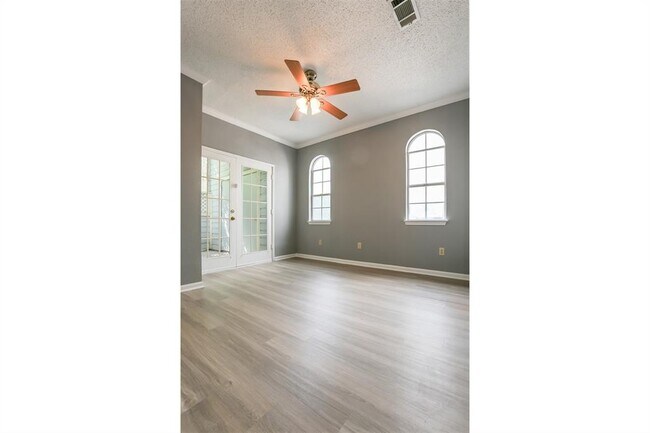 Building Photo - 3111 Tom Green St
