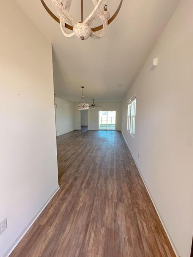 Building Photo - Home in Cane Bay Plantation