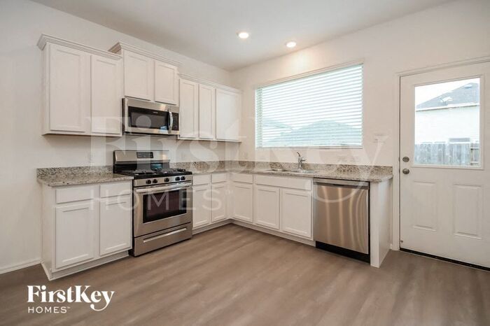 Building Photo - 22669 Malvicino Dr