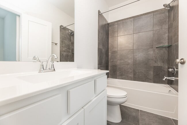 Building Photo - 4802 Seabourne Landing Dr