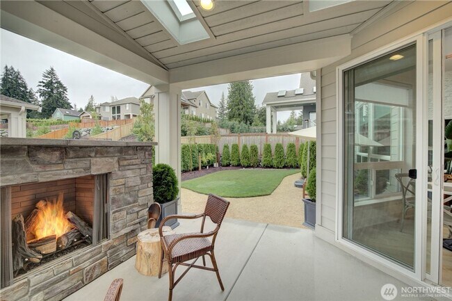 Building Photo - 5Bd/4.5Ba Sammamish House