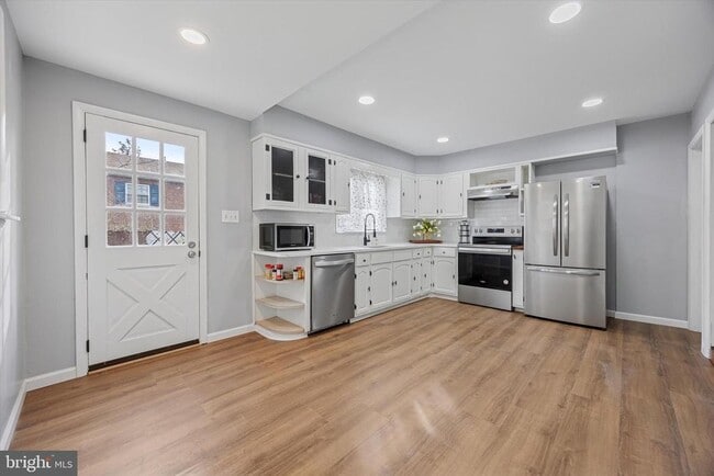 Building Photo - 455 Delmar St