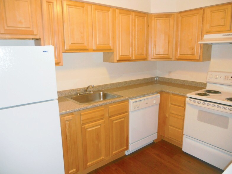 Towne House Apartments 151 Sea St Quincy MA 02169 Apartment Finder