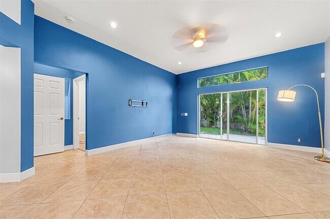 Building Photo - 4227 Sabal Ridge Cir