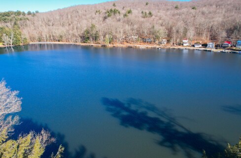 Building Photo - 2550 Silver Lake Spur