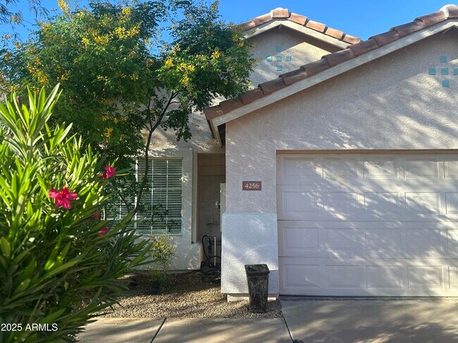 Building Photo - 4256 E Chaparosa Way