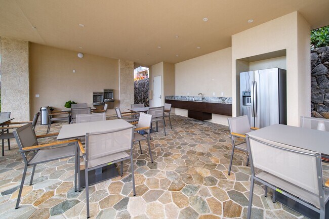 Building Photo - Modern Elegancy at Makali'i in Wailea – Finely Furnished 3 Bedrooms / 3 Bathrooms