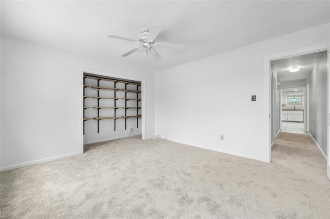 Building Photo - 10255 Missel Thrush Dr