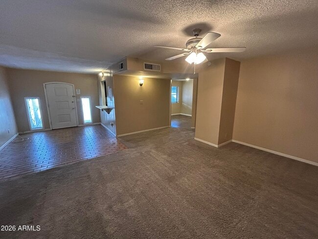 Building Photo - 512 W Malibu Dr