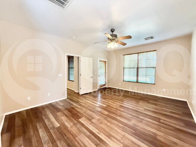 Building Photo - 2849 E Fandango Dr