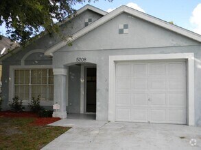 Building Photo - 3 Bed / 2 Bath Home In Orlando - Lockhart