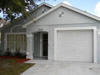 Building Photo - 3 Bed / 2 Bath Home In Orlando - Lockhart