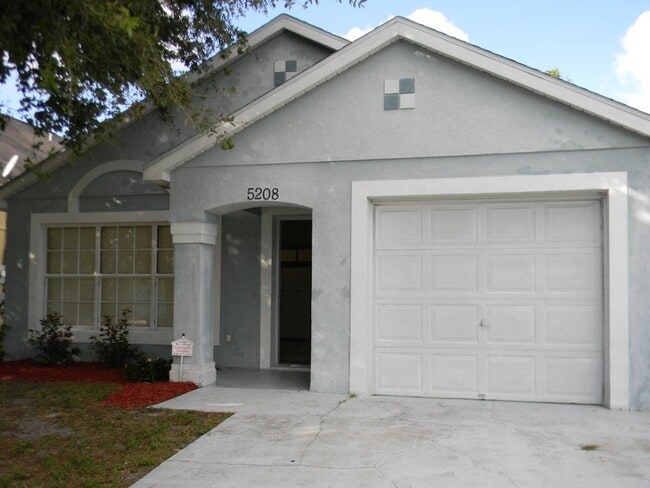 Primary Photo - 3 Bed / 2 Bath Home In Orlando - Lockhart