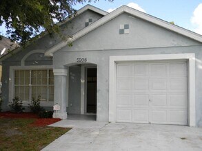 Building Photo - 3 Bed / 2 Bath Home In Orlando - Lockhart
