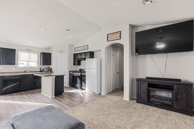 Building Photo - 945 Villa Seca Dr