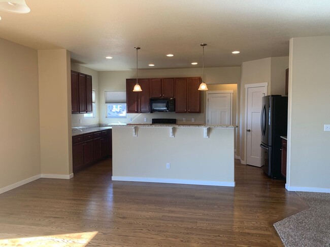Building Photo - GORGEOUS TWO STORY WITH UNFINISHED BASEMENT