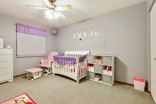 Building Photo - 9301 Waterford Ln