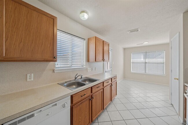 Building Photo - 15002 Arizona Sky Ct