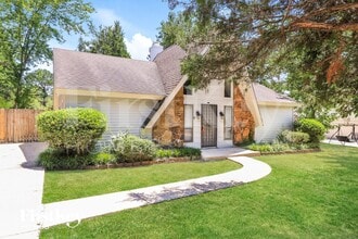 Building Photo - 6041 Colonyhill Dr