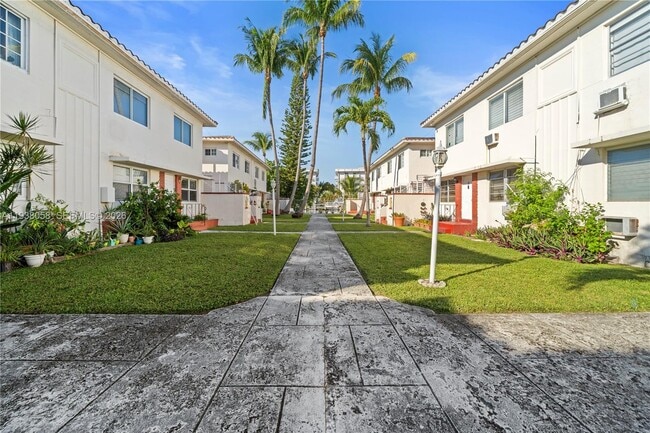 Building Photo - 1203 Marseille Dr