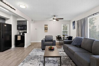 Building Photo - 800 Alexander Rd