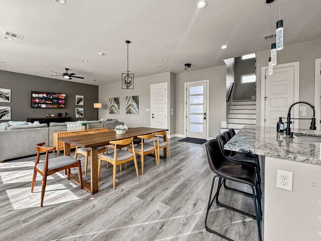 Building Photo - 2408 Pennsylvania Ave