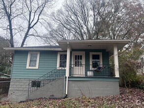 Building Photo - 6-12 month lease! Cute Oakley Cottage, 2 b...