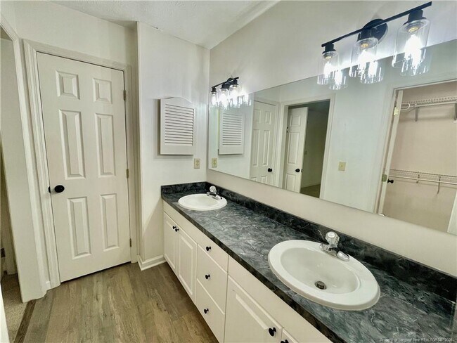 Building Photo - 7668 Galena Dr