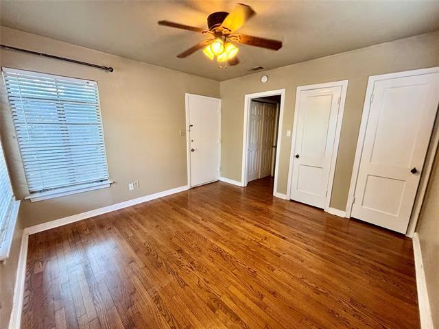 Building Photo - 4024 Lovell Ave