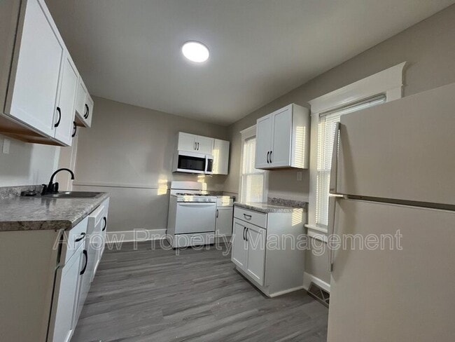 Building Photo - 1201 Charleston St