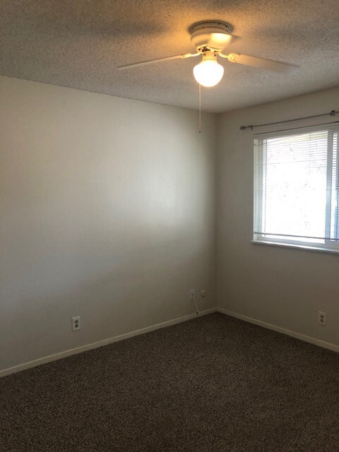 Bedroom 2 - 1279 Bond St