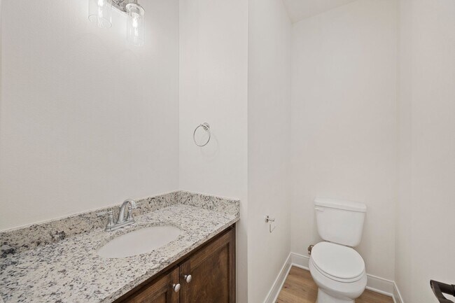 Building Photo - 4 bedroom in Flint! Only 2 years old!