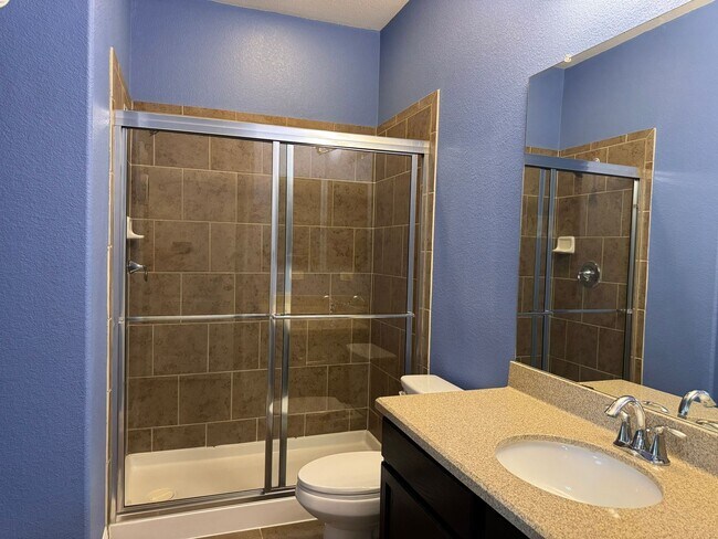 Building Photo - 517 Whittmen Ave