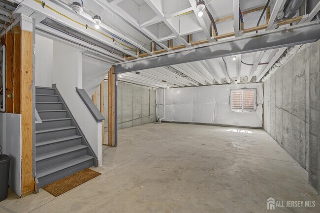 Building Photo - 30 Cloverleaf Ln