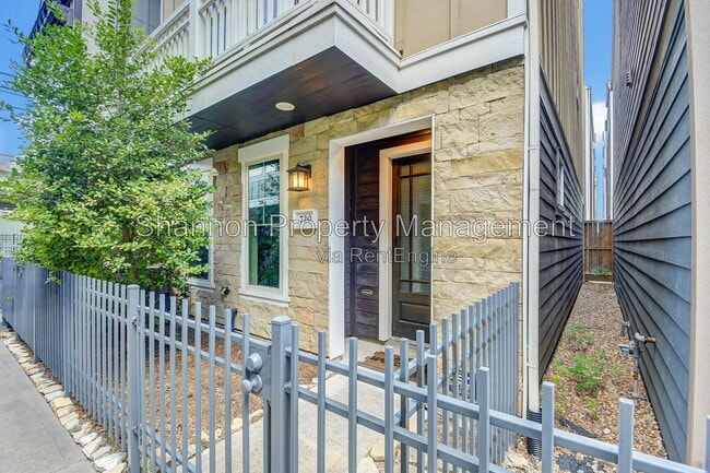 Building Photo - 720 N Shepherd Dr